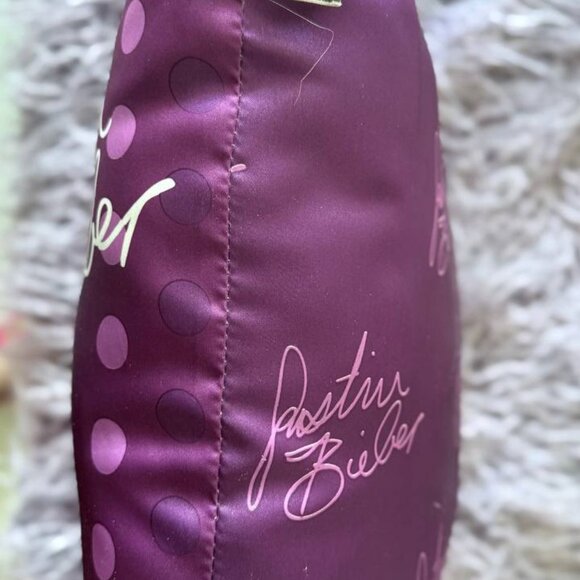 Justin Bieber Throw Pillow (2011 Vintage) - Picture 3 of 8